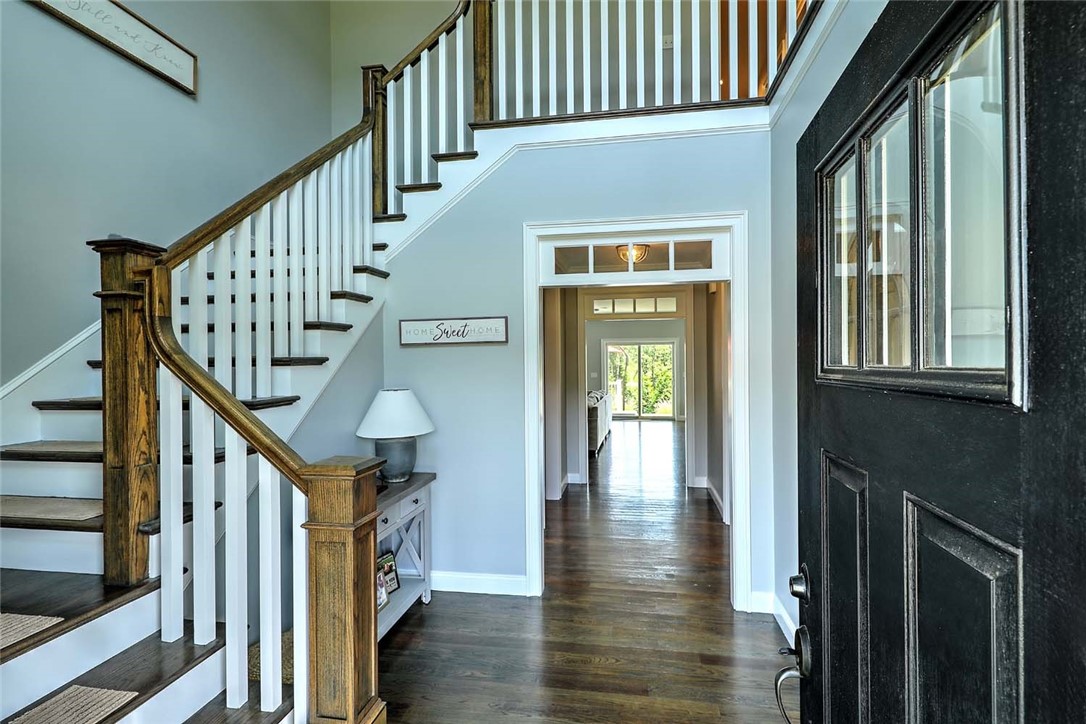 1 West Farm Road Smithfield, RI 02917 - Photo 5 of 50 Entry from the front door