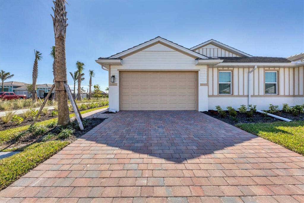 111 Ibiza Loop Venice, FL 34292 - Photo 2 of 37