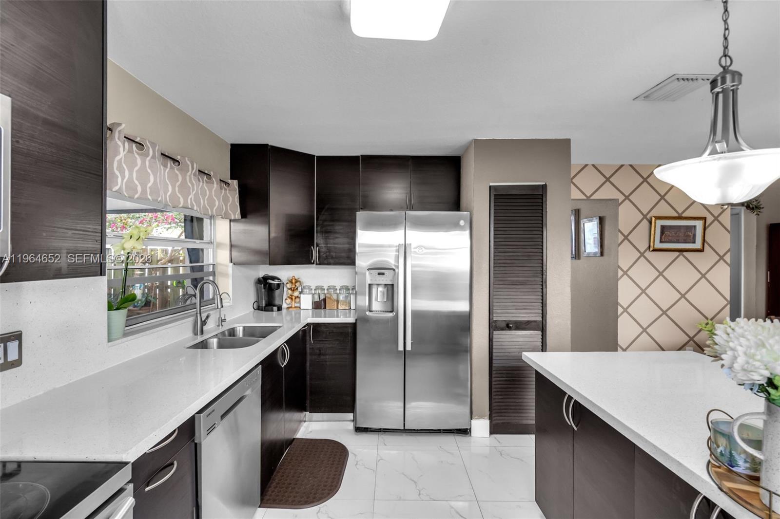 8253 Northwest 192nd Terrace Hialeah, FL 33015 - Photo 13 of 36