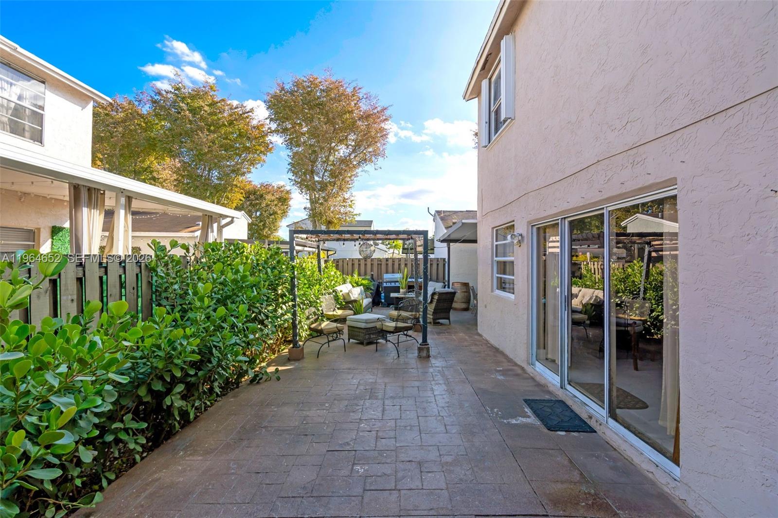 8253 Northwest 192nd Terrace Hialeah, FL 33015 - Photo 27 of 36