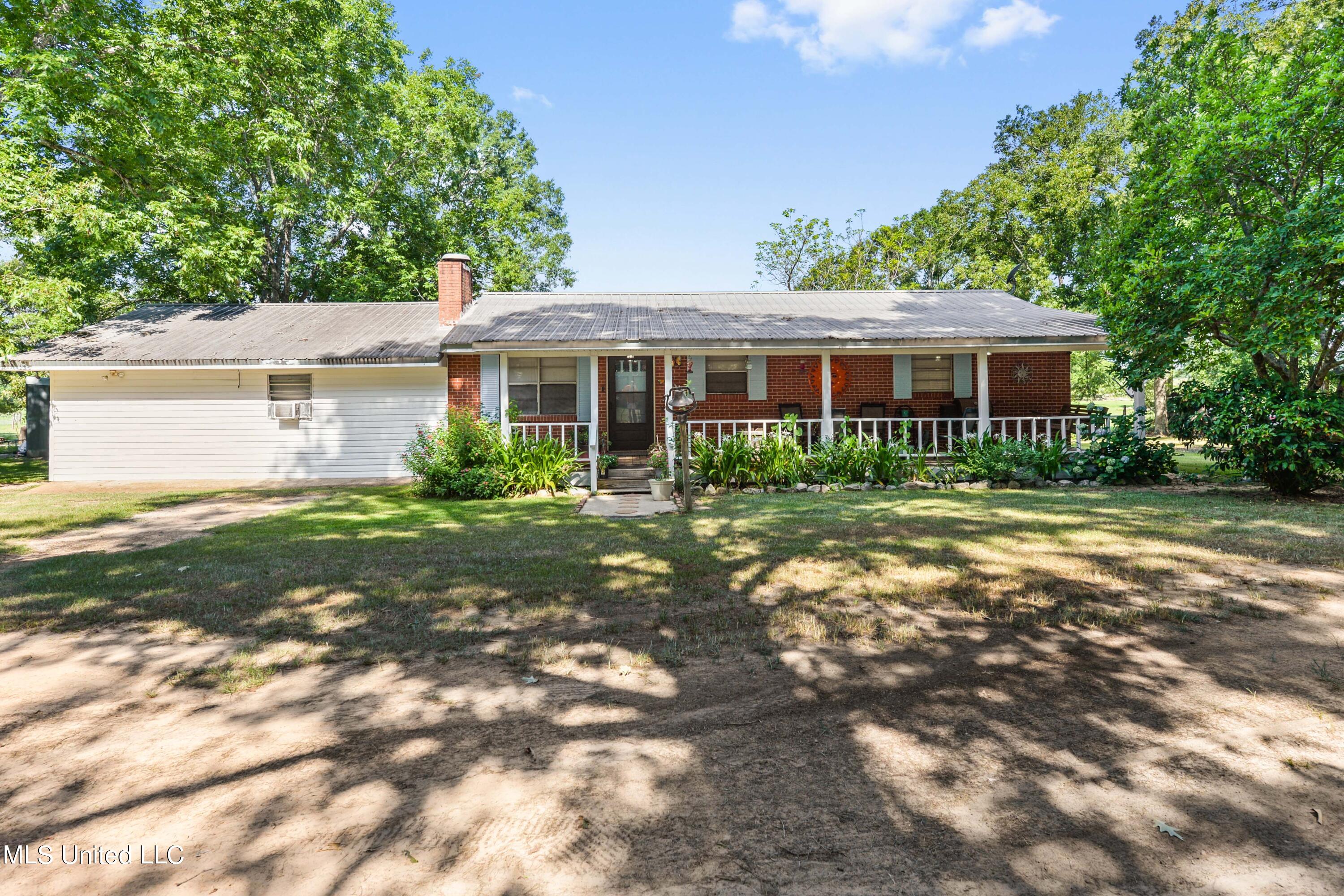 228 Holley Road Lucedale, MS 39452 - Photo 2 of 30 001