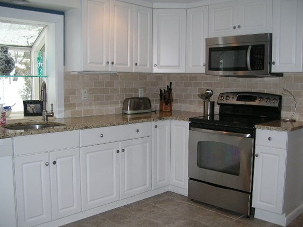 60 Riverside Drive Lincoln, RI 02865 - Photo 7 of 30 Gallery Image 7