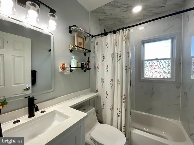 $3,500 | 6822 Donahue Court, Falls Church, VA 22042