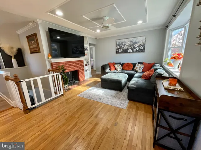 $3,500 | 6822 Donahue Court, Falls Church, VA 22042