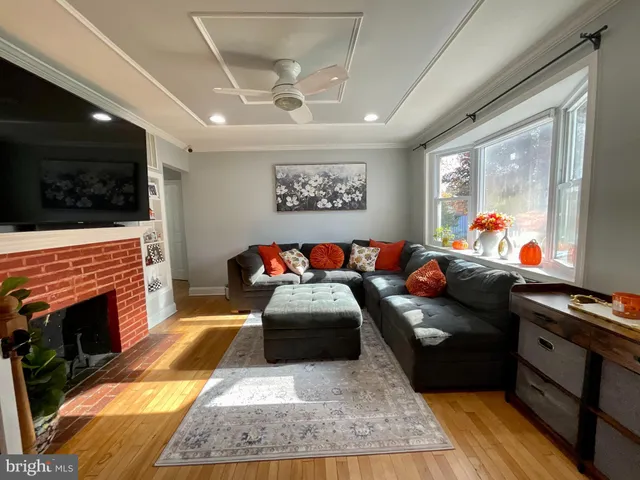 $3,500 | 6822 Donahue Court, Falls Church, VA 22042