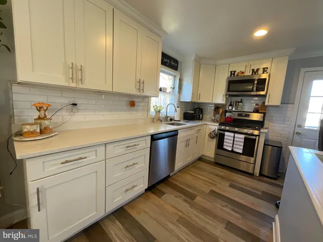 $3,500 | 6822 Donahue Court, Falls Church, VA 22042