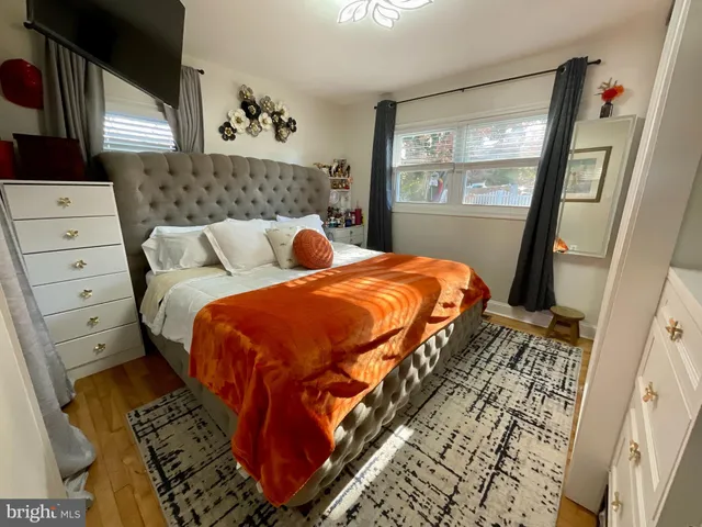 $3,500 | 6822 Donahue Court, Falls Church, VA 22042