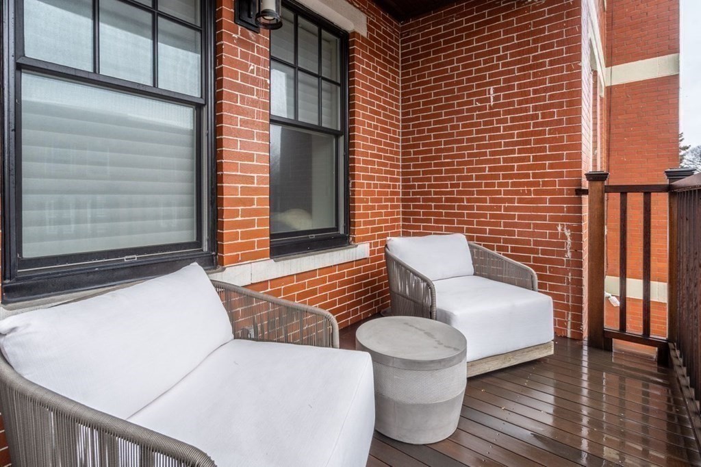 92 Pleasant Street, Unit 2 Brookline, MA 02446 - Photo 11 of 31