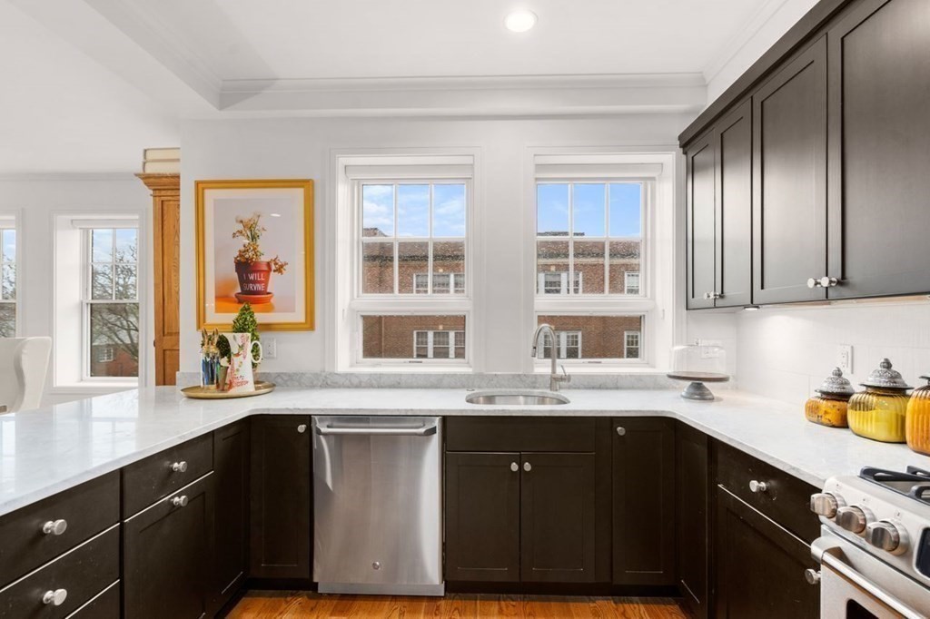 92 Pleasant Street, Unit 2 Brookline, MA 02446 - Photo 27 of 31