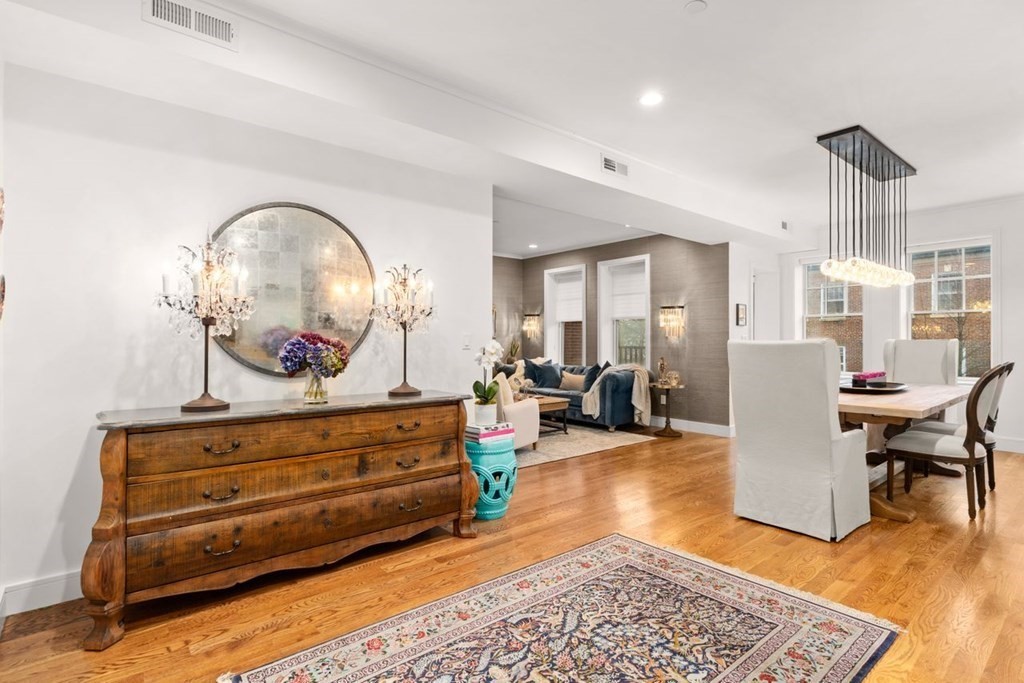 92 Pleasant Street, Unit 2 Brookline, MA 02446 - Photo 4 of 31