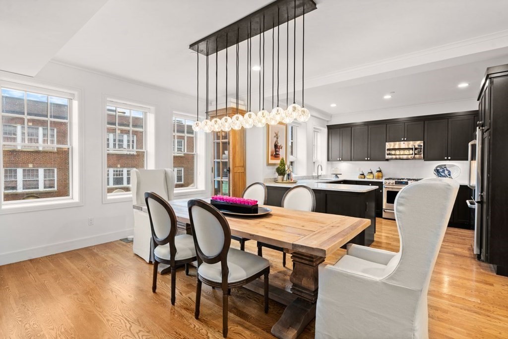 92 Pleasant Street, Unit 2 Brookline, MA 02446 - Photo 5 of 31