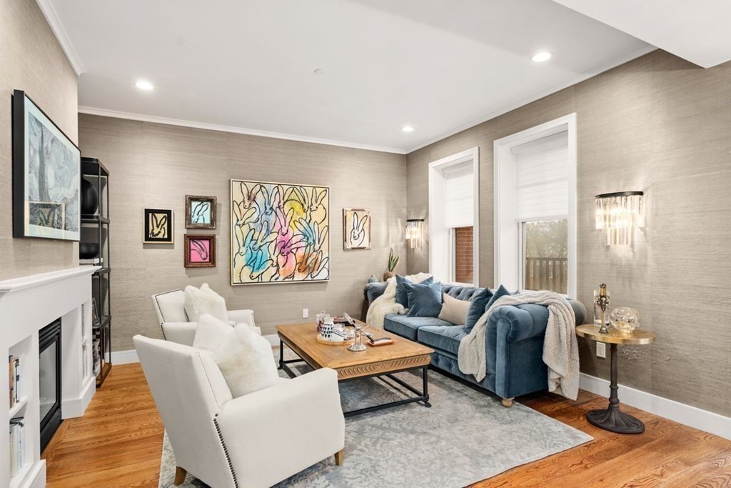 92 Pleasant Street, Unit 2 Brookline, MA 02446 - Photo 8 of 31