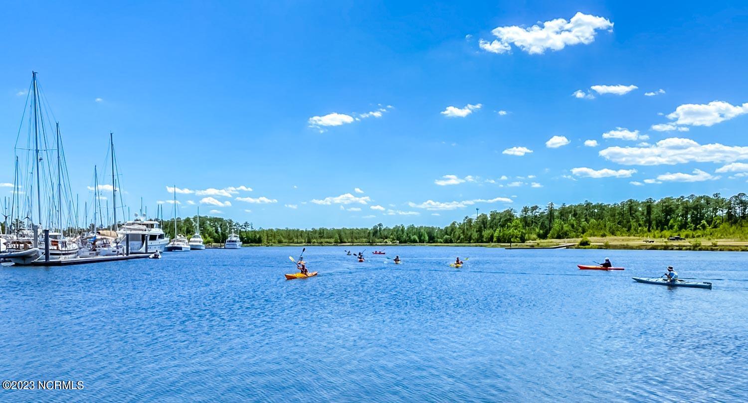 98 Boathouse Road Oriental, NC 28571 - Photo 39 of 55 Kayaking