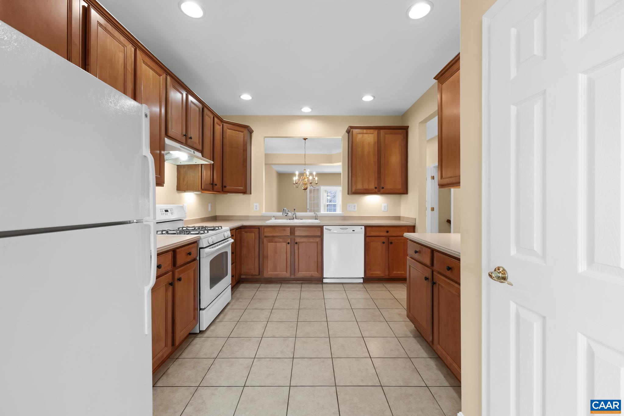 598 Mistland Trail Ruckersville, VA 22968 - Photo 9 of 69 Lots of cabinet space, a pantry and $3,500 to choose your new applicances.