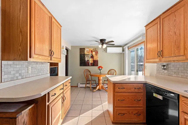 $249,900 | 1865 Bond Street, Green Bay, WI 54303