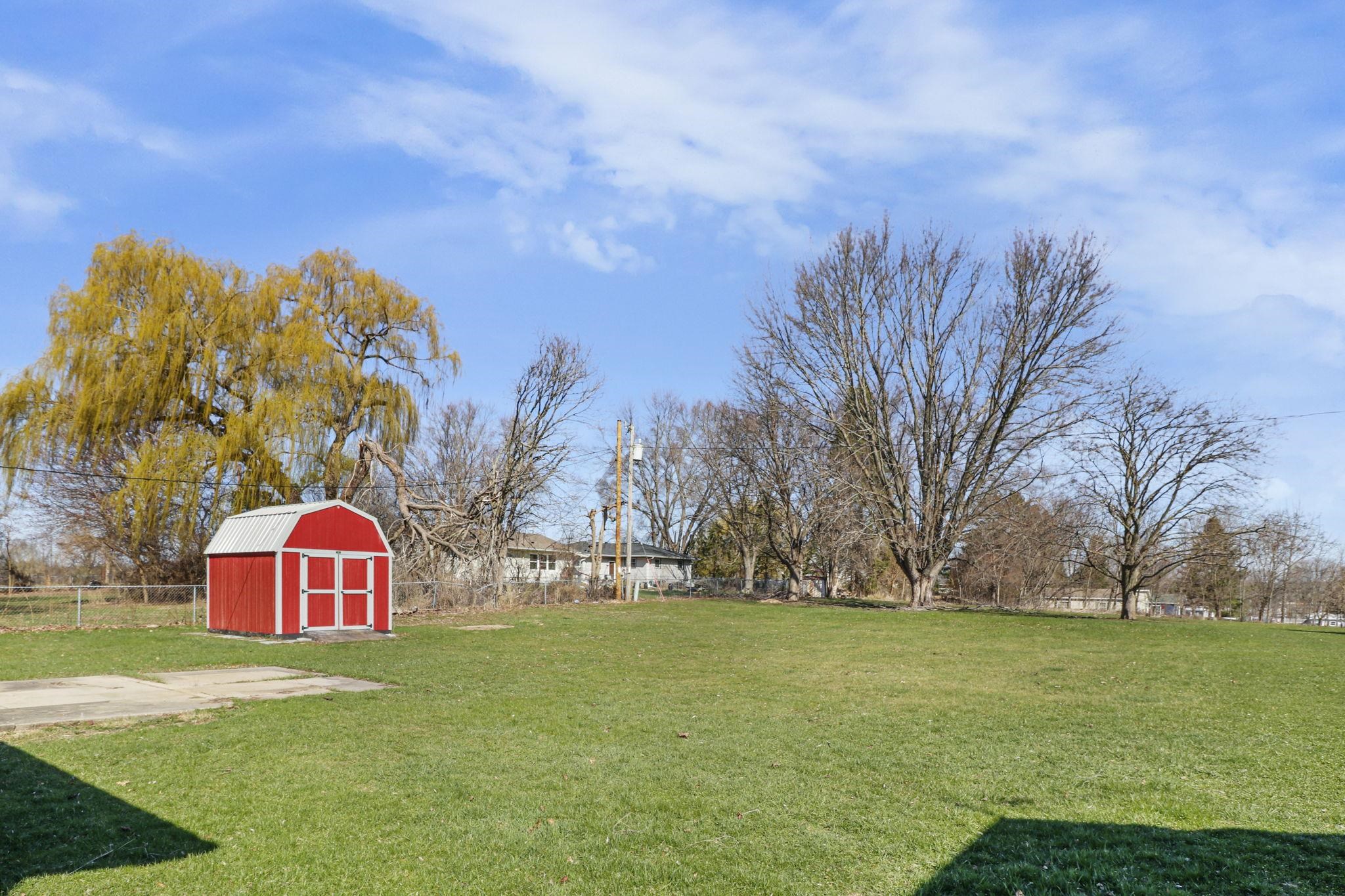 2508 Rockport Road Janesville, WI 53548 - Photo 2 of 27
