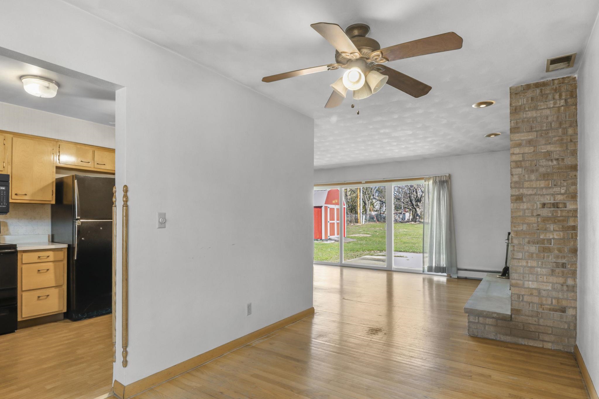 2508 Rockport Road Janesville, WI 53548 - Photo 6 of 27