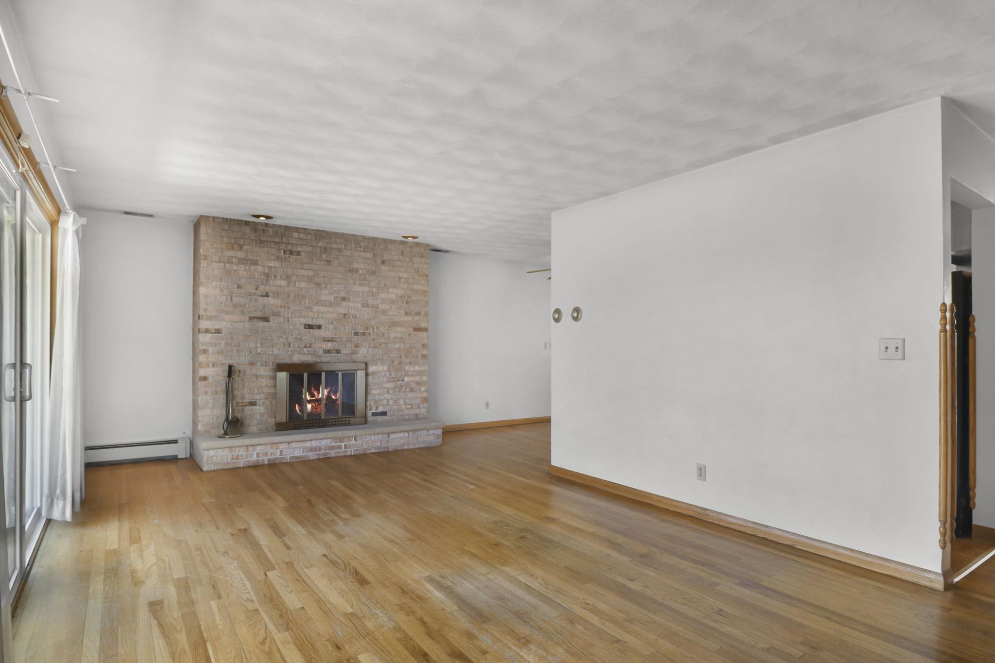 2508 Rockport Road Janesville, WI 53548 - Photo 8 of 27