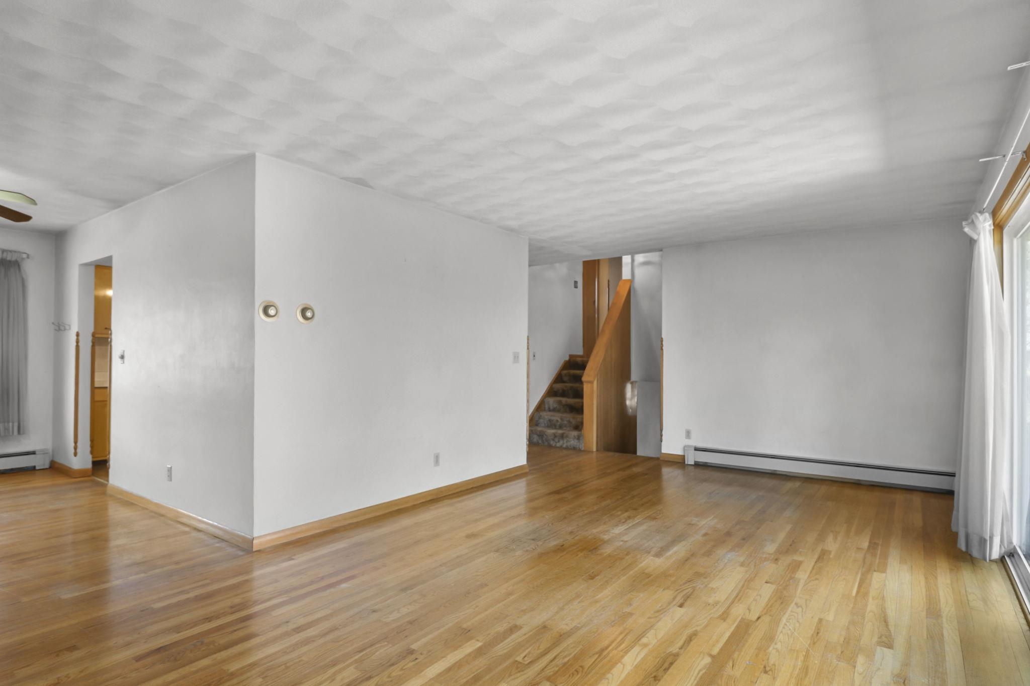 2508 Rockport Road Janesville, WI 53548 - Photo 9 of 27