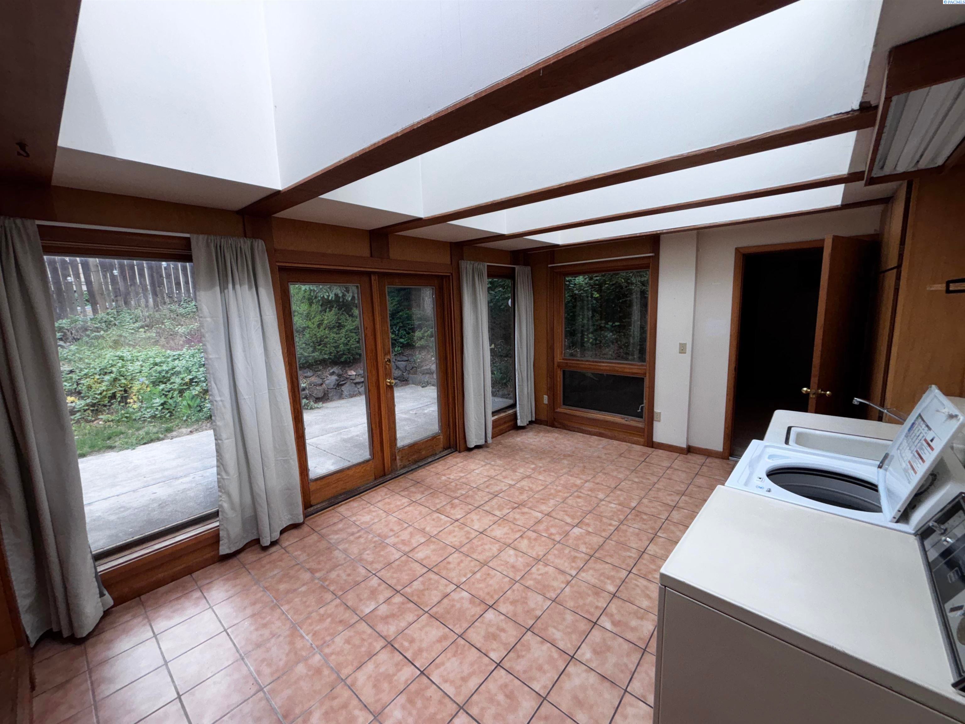 1630 Northeast Gaines Road Pullman, WA 99163 - Photo 6 of 21 Gallery Image 6
