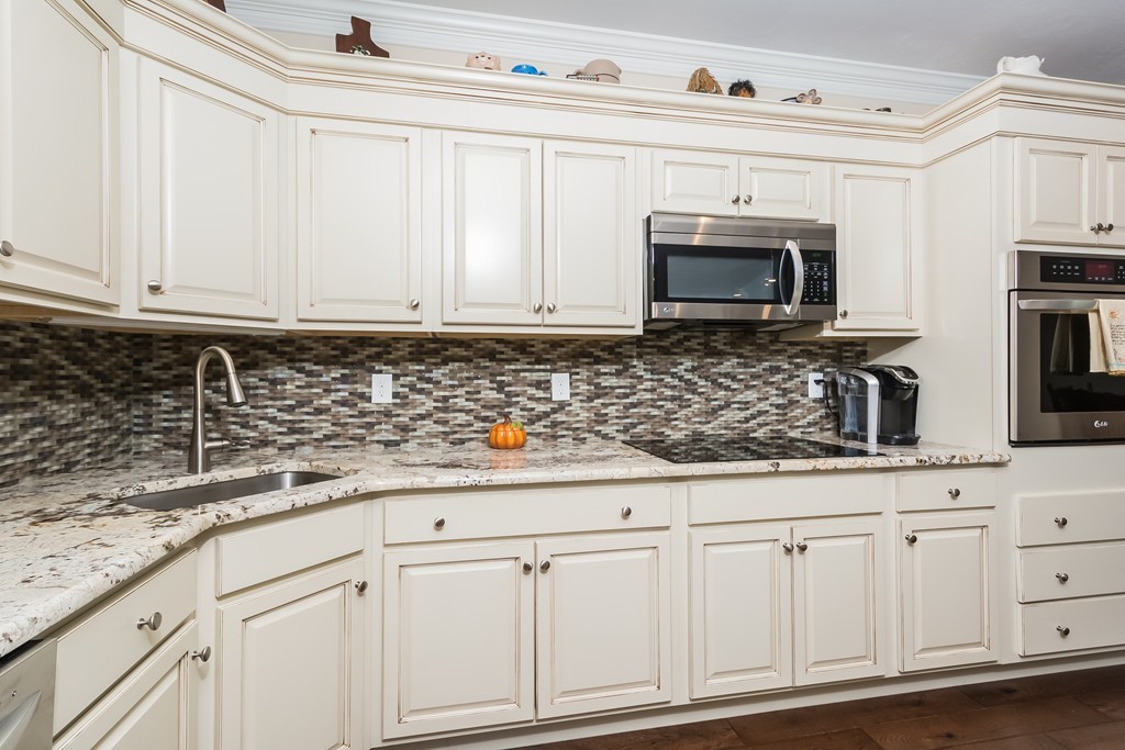 44 Jennings Road Charlton, MA 01507 - Photo 7 of 30 Gallery Image 7