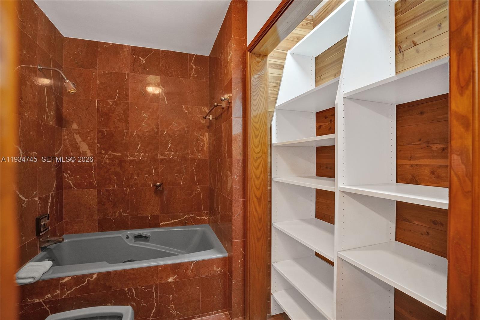 366 West 12th Street Hialeah, FL 33010 - Photo 35 of 99