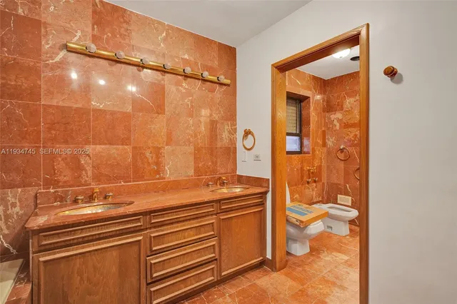 $1,750,000 | 366 West 12th Street, Hialeah, FL 33010