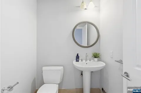 $1,079,000 | 8125 River Road, Unit 4E, North Bergen, NJ 07047