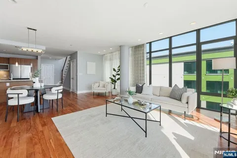 $1,079,000 | 8125 River Road, Unit 4E, North Bergen, NJ 07047