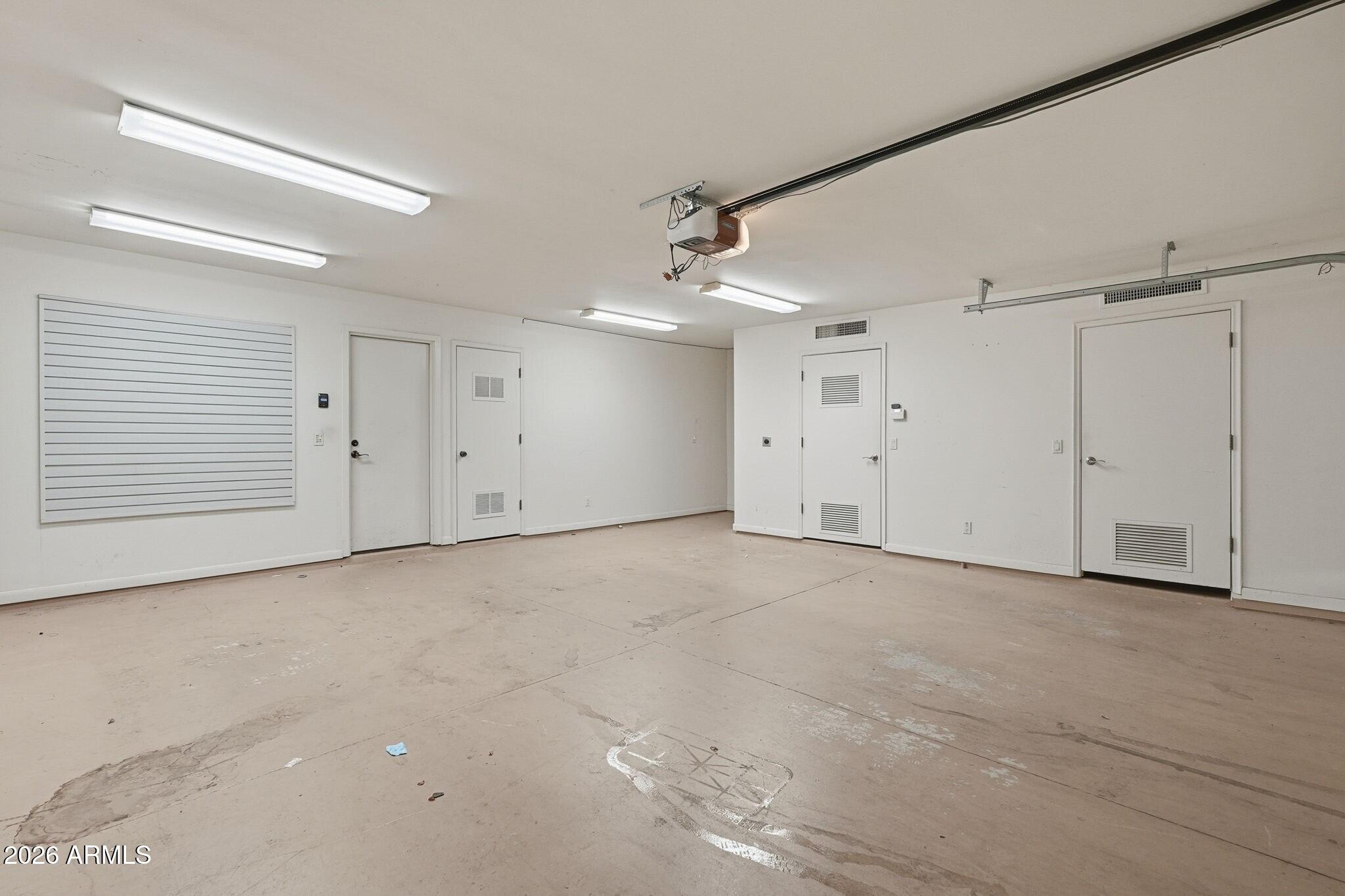 4021 East Lamar Road Paradise Valley, AZ 85253 - Photo 29 of 48 a view of an empty room