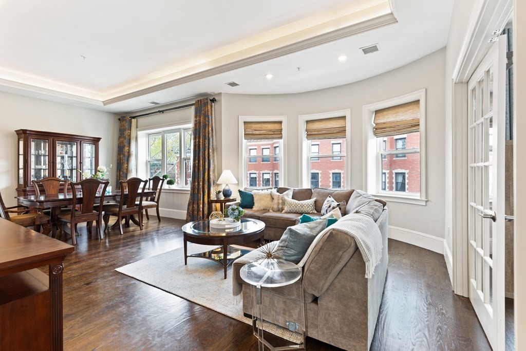 31 Claflin Road, Unit 3 Brookline, MA 02445 - Photo 4 of 29