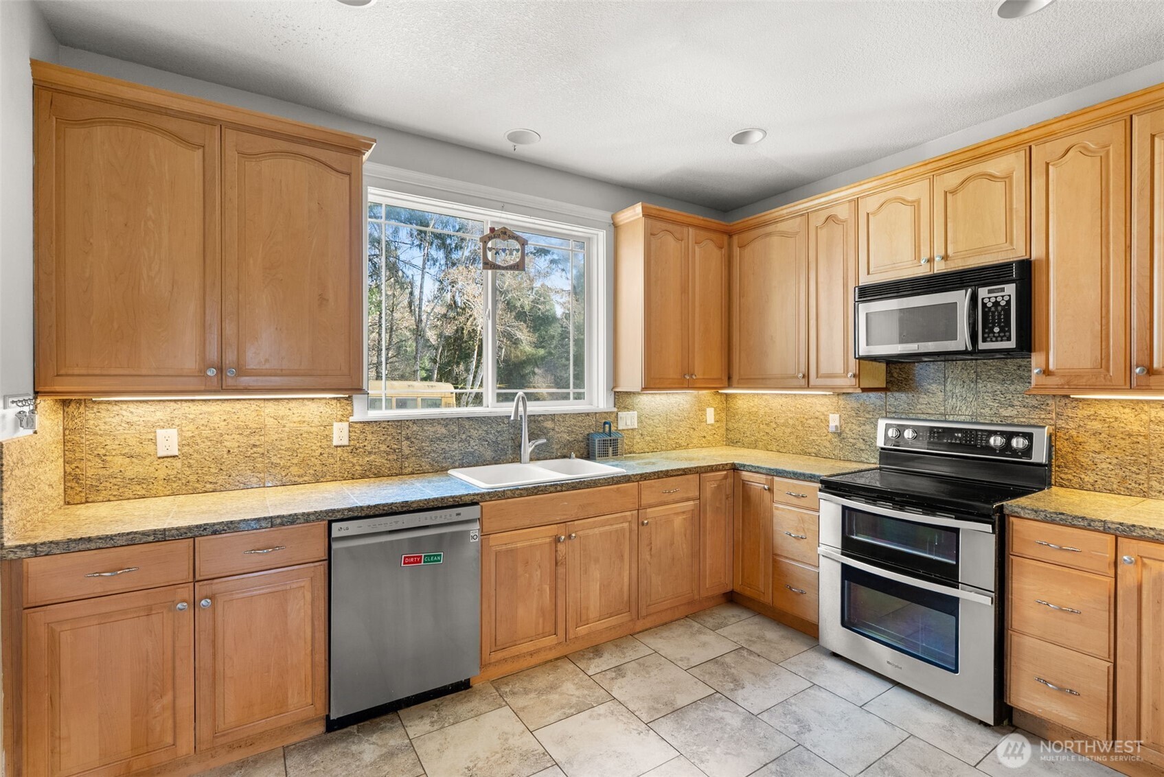 2929 South Fork Road Raymond, WA 98577 - Photo 12 of 30