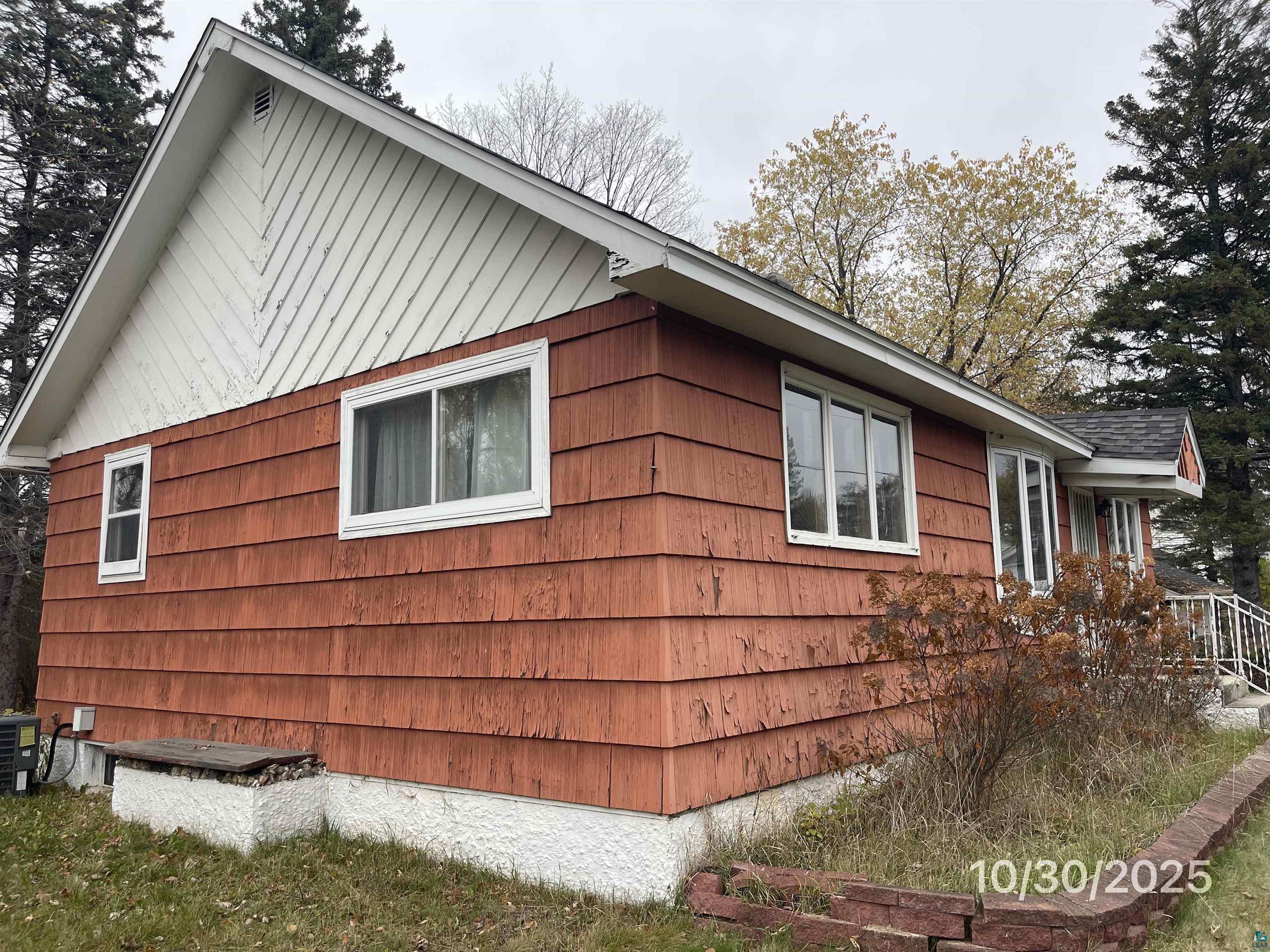 821 West Page Street Duluth, MN 55811 - Photo 4 of 34