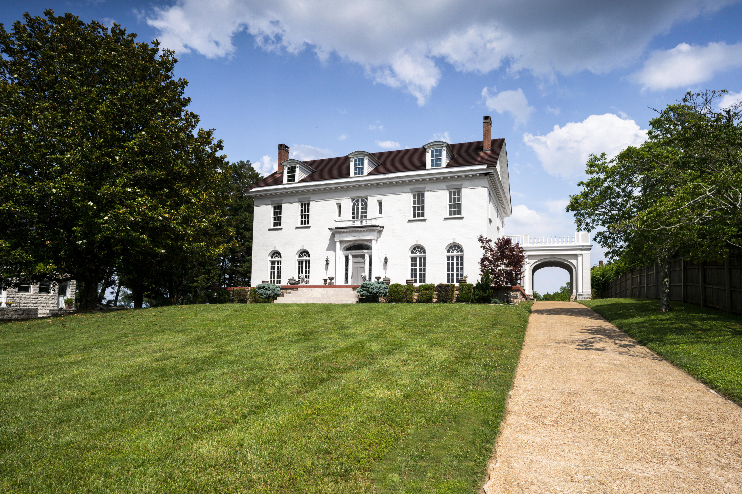 130 North Crest Road Chattanooga, TN 37404 - Photo 2 of 36 _DSC0748-Edit