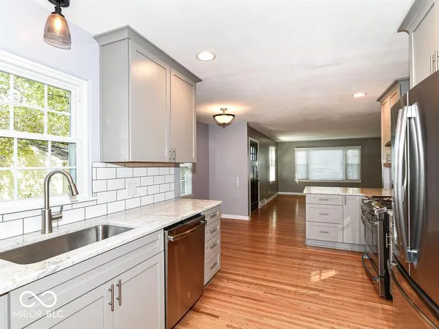 $2,100 | 2407 Baur Drive, Indianapolis, IN 46220