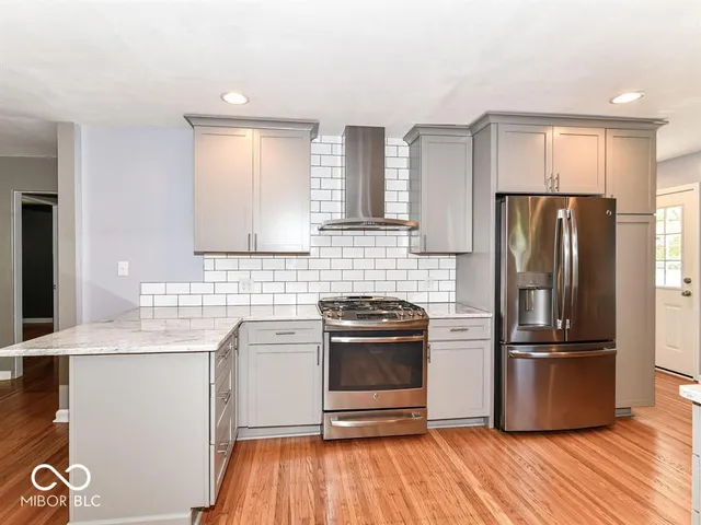 $2,100 | 2407 Baur Drive, Indianapolis, IN 46220