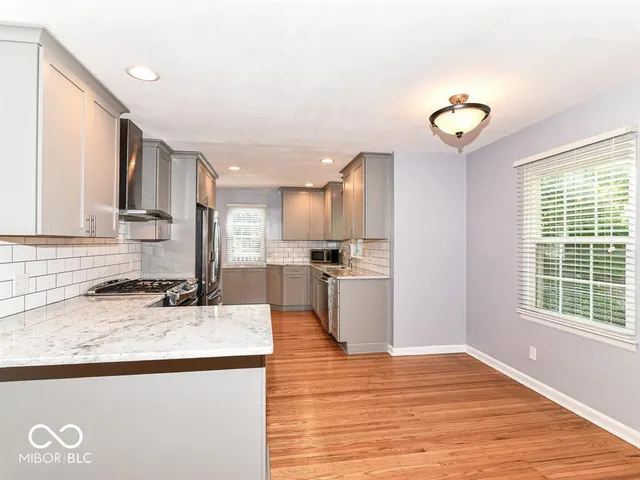 $2,100 | 2407 Baur Drive, Indianapolis, IN 46220