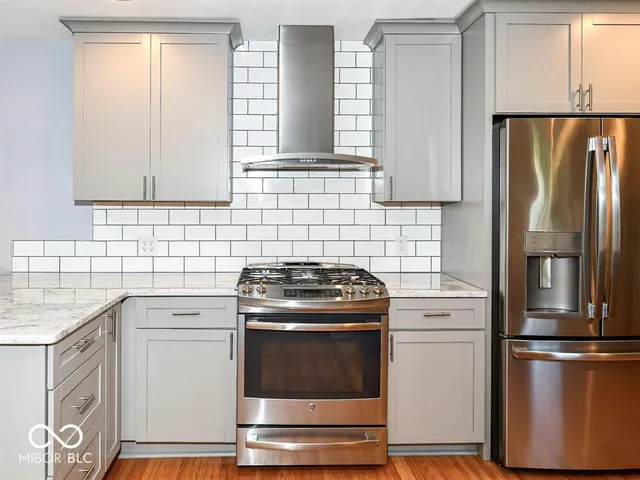 $2,100 | 2407 Baur Drive, Indianapolis, IN 46220