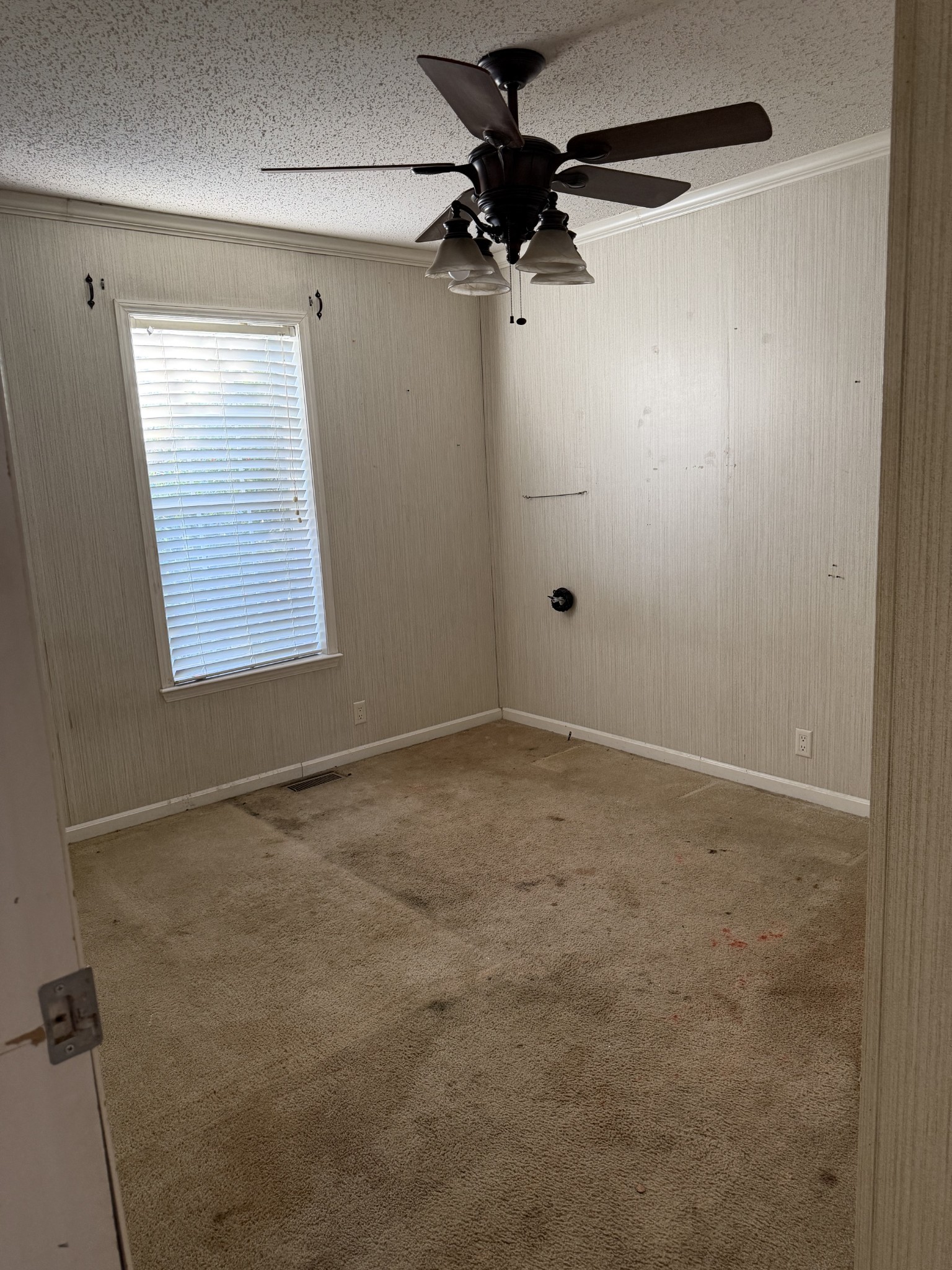 7010 Lynchburg Road Winchester, TN 37398 - Photo 11 of 22 a view of a small space