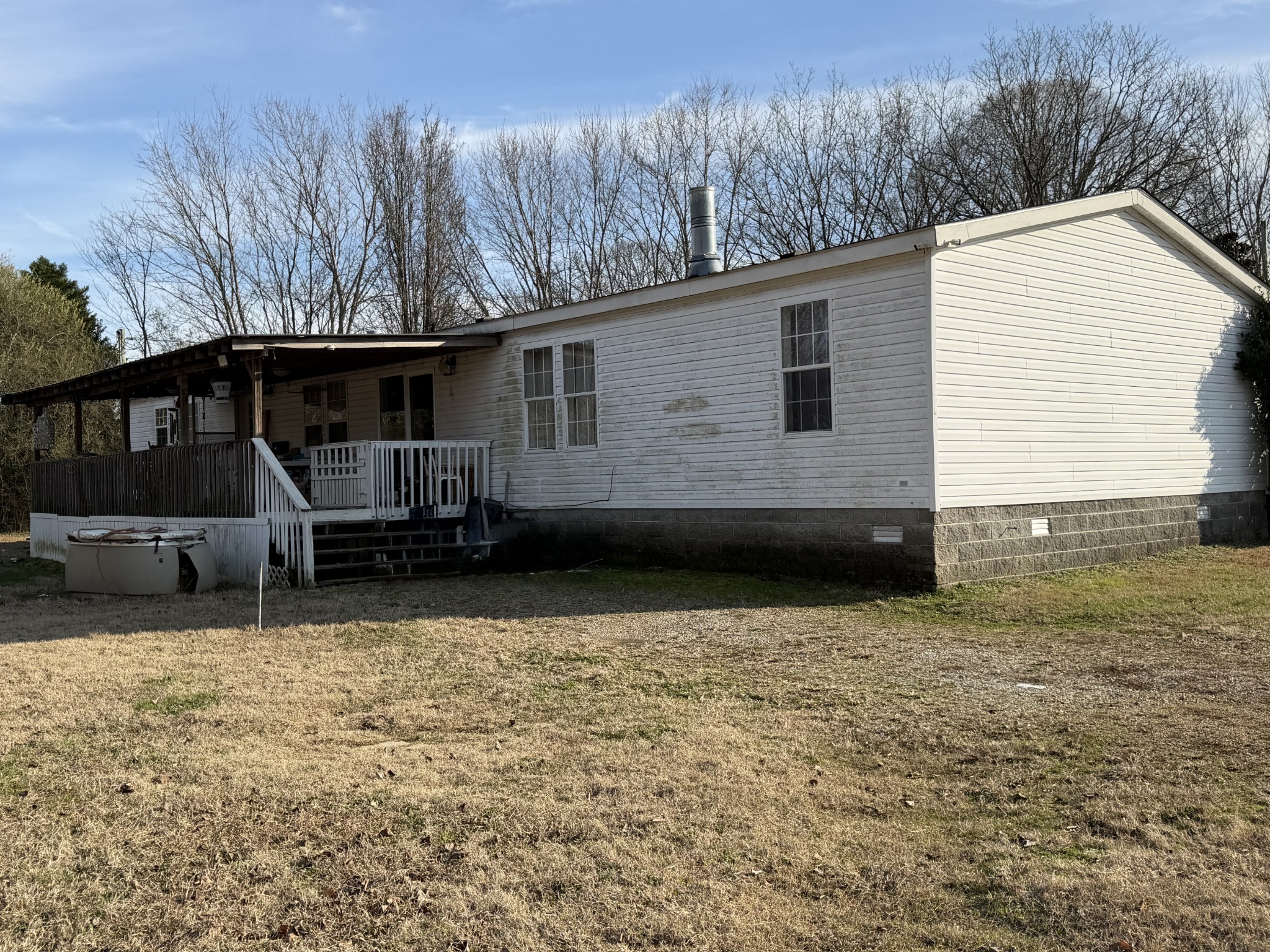7010 Lynchburg Road Winchester, TN 37398 - Photo 22 of 22 front view of a house with a yard