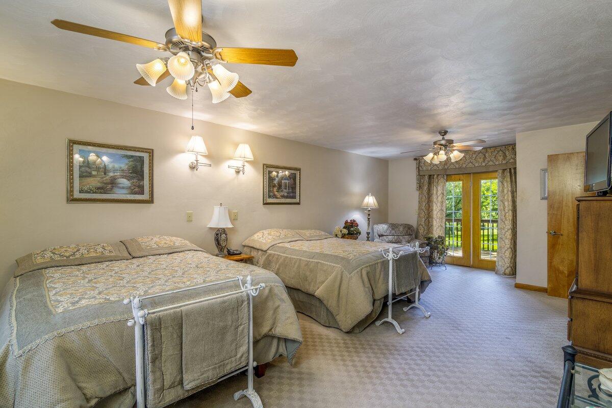 4043 Country Club Road Troutville, VA 24175 - Photo 19 of 39 In-law suite with seperate handicapped e