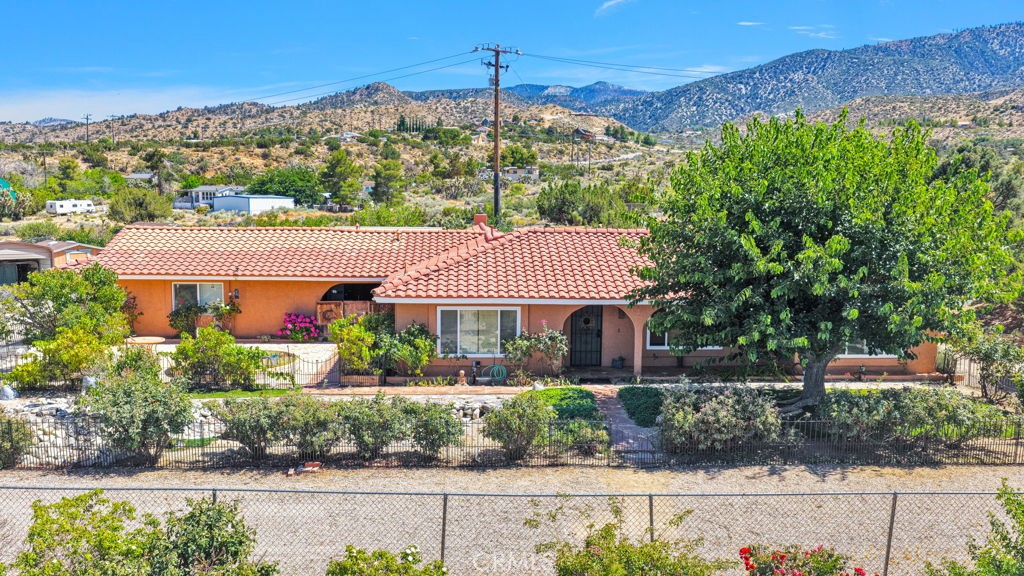 9072 Green Road Pinon Hills, CA 92372 - Photo 2 of 70