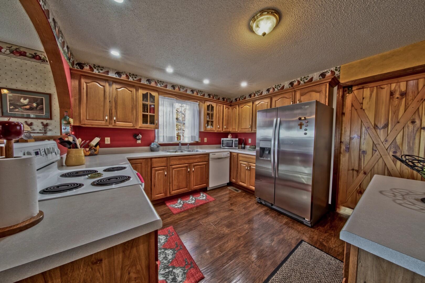 880 Home Pines Way Cosby, TN 37722 - Photo 14 of 40 12