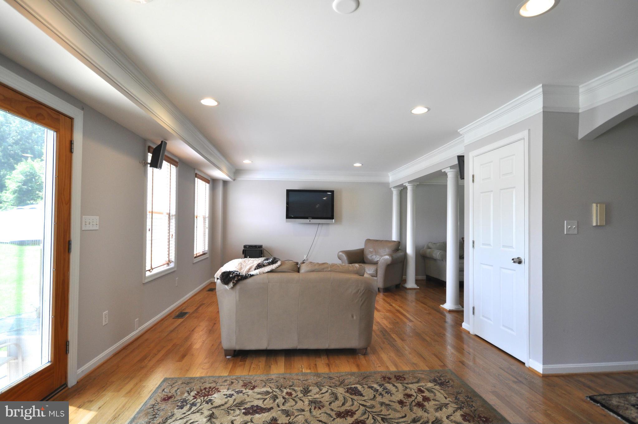 390 Bowie Shop Road Huntingtown, MD 20639 - Photo 11 of 21 Family Room