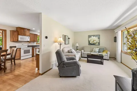 $469,900 | 10435 Buckingham Drive, Eden Prairie, MN 55347