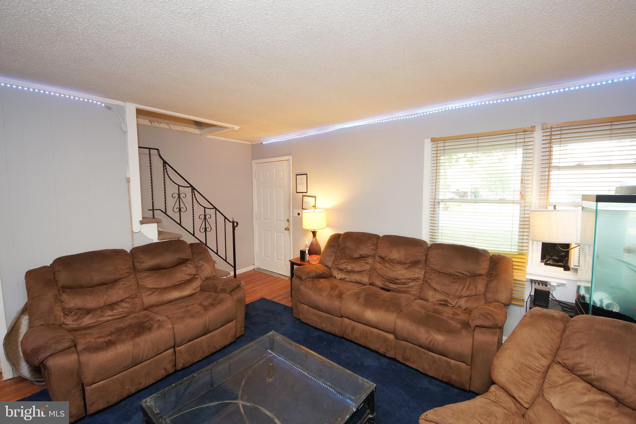 120 Rutledge Avenue Ewing, NJ 08618 - Photo 3 of 8 Living Room