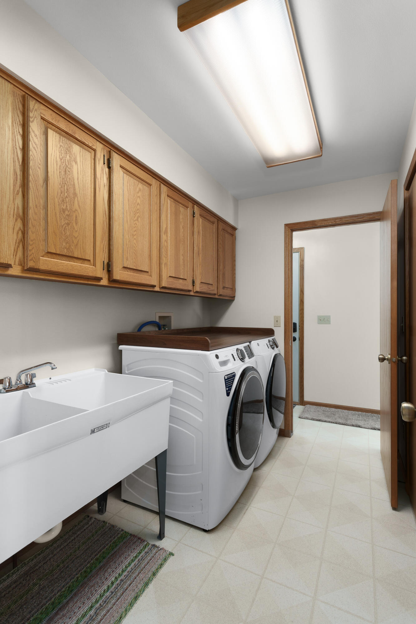 706 Woodbridge Trail Watertown, WI 53094 - Photo 14 of 38 Laundry room on main level