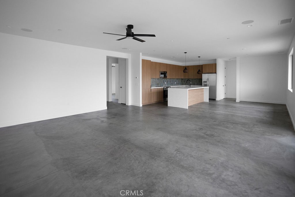 58778 Sun Oro Road Yucca Valley, CA 92284 - Photo 3 of 32