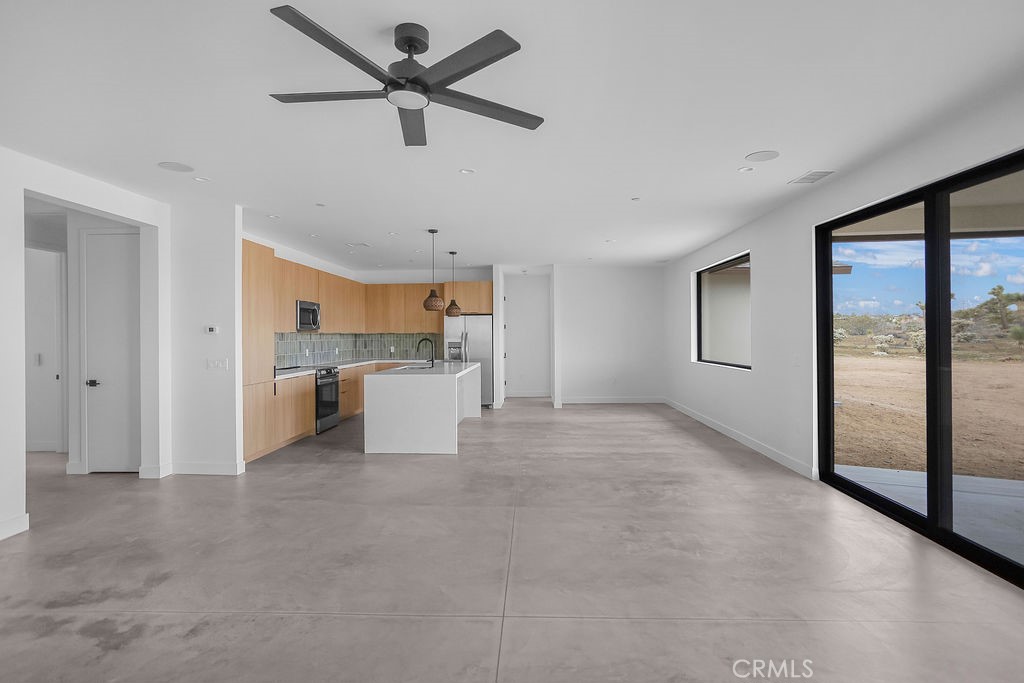 58778 Sun Oro Road Yucca Valley, CA 92284 - Photo 5 of 32