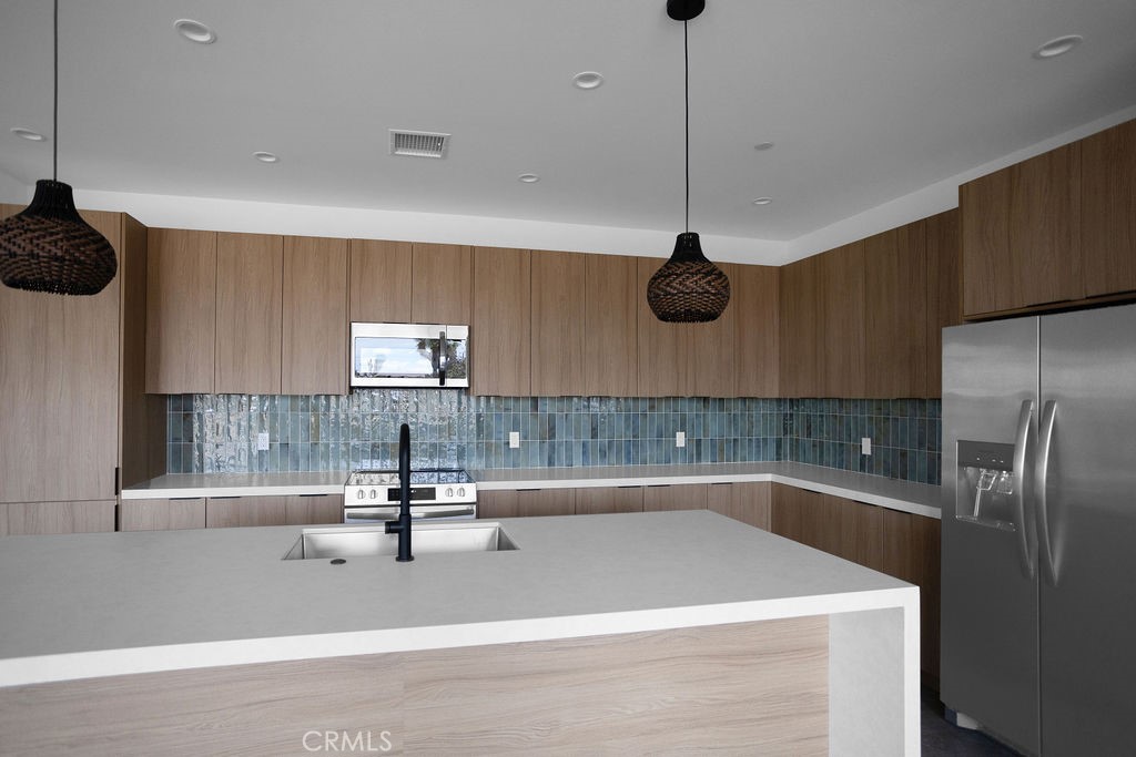 58778 Sun Oro Road Yucca Valley, CA 92284 - Photo 8 of 32